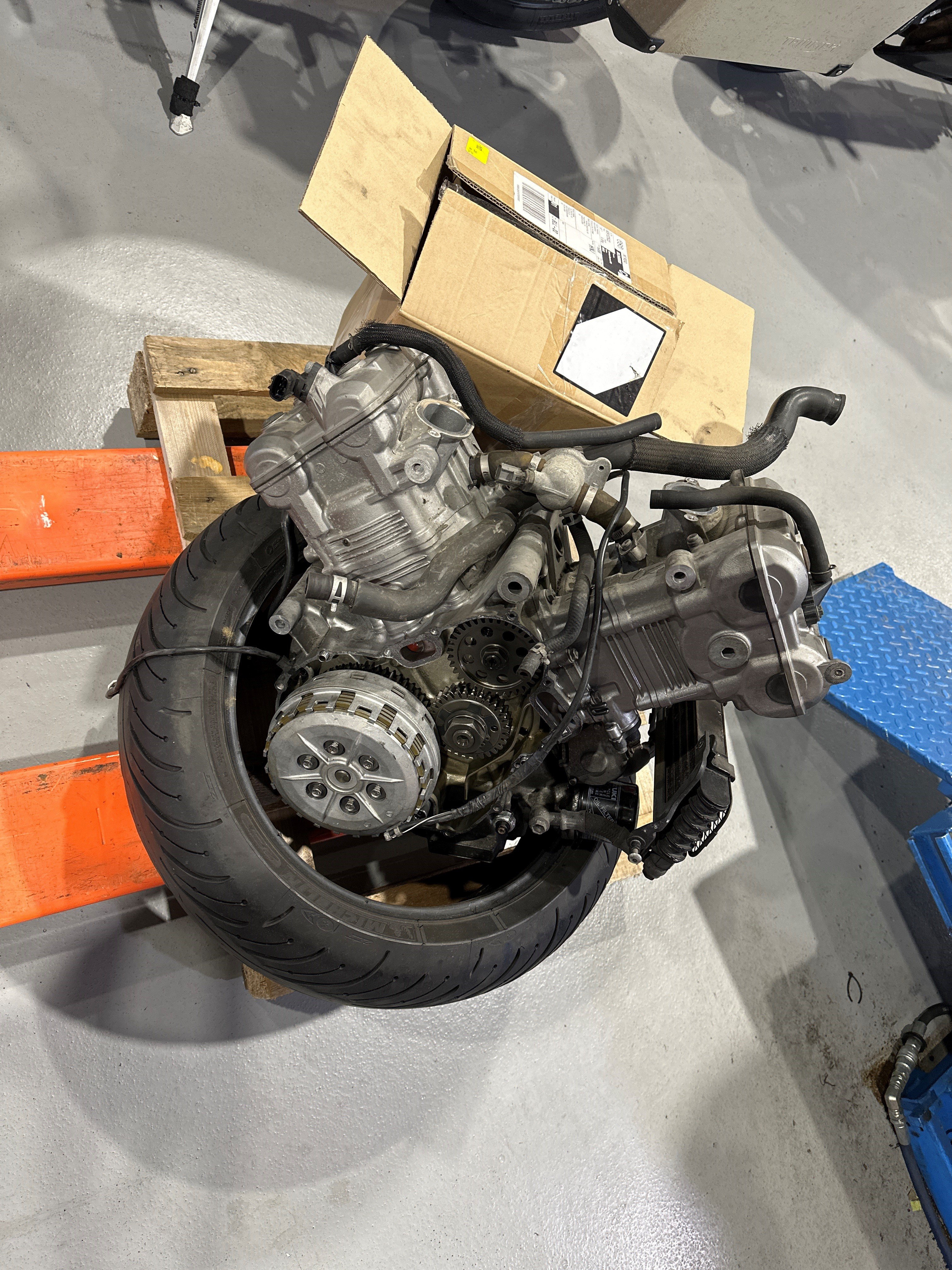 SUZUKI SV1000 MOTOR DEFEKT GEARKASSE